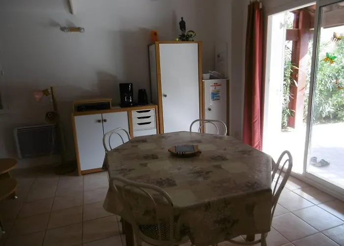 Holidayland 437 T2 Mezzanine 6 Couchages * Narbonne Plage